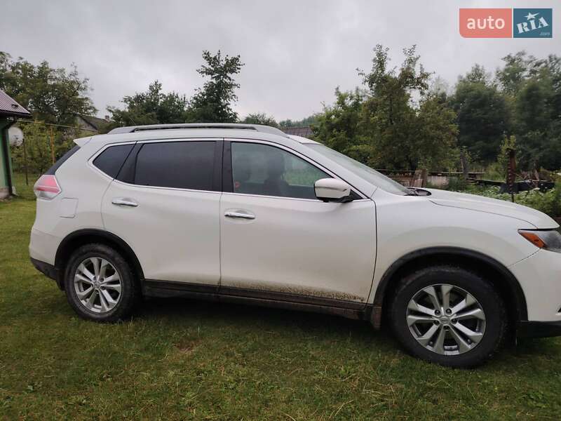 Внедорожник / Кроссовер Nissan Rogue 2015 в Яворове