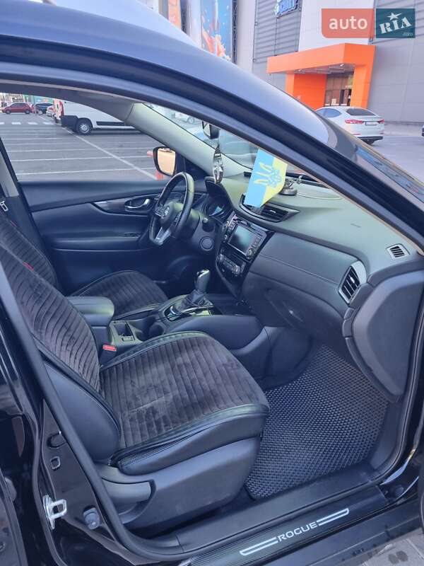 Позашляховик / Кросовер Nissan Rogue 2017 в Одесі