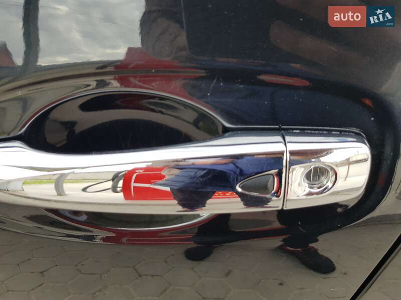 Внедорожник / Кроссовер Nissan Rogue 2017 в Киеве