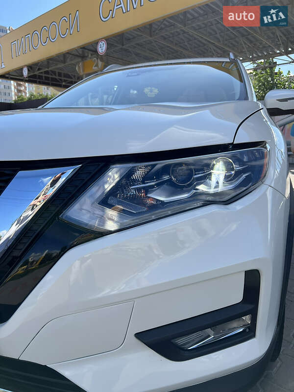 Позашляховик / Кросовер Nissan Rogue 2018 в Броварах