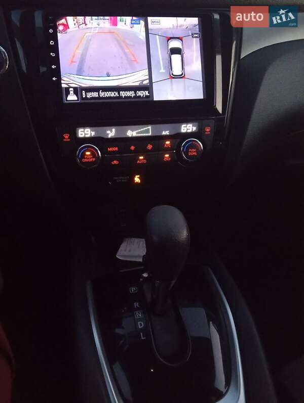 Позашляховик / Кросовер Nissan Rogue 2016 в Вороновиці