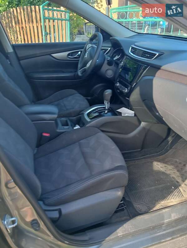 Позашляховик / Кросовер Nissan Rogue 2016 в Вороновиці