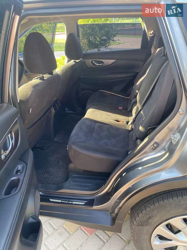 Внедорожник / Кроссовер Nissan Rogue 2015 в Решетиловке