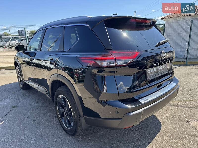 Позашляховик / Кросовер Nissan Rogue 2024 в Києві