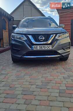 Внедорожник / Кроссовер Nissan Rogue 2016 в Павлограде