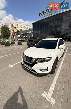 Позашляховик / Кросовер Nissan Rogue 2020 в Львові