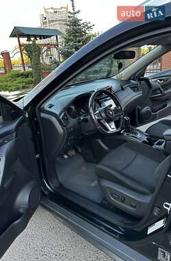 Внедорожник / Кроссовер Nissan Rogue 2018 в Каменском