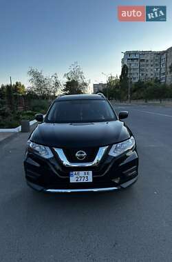 Внедорожник / Кроссовер Nissan Rogue 2018 в Каменском
