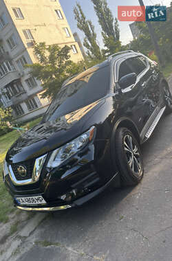 Внедорожник / Кроссовер Nissan Rogue 2018 в Киеве