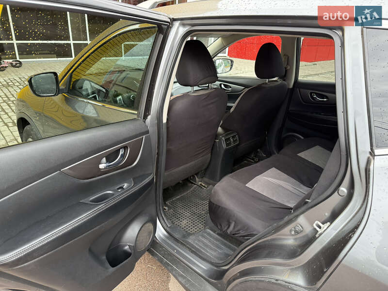 Позашляховик / Кросовер Nissan Rogue 2016 в Харкові