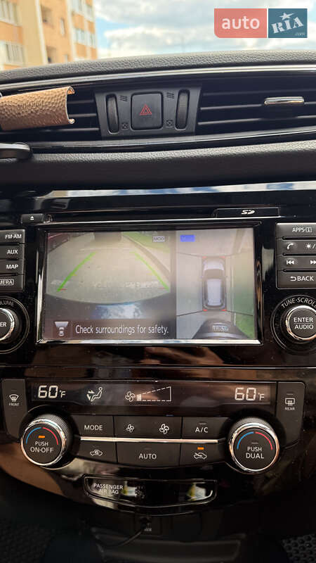 Внедорожник / Кроссовер Nissan Rogue 2016 в Киеве