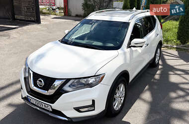 Внедорожник / Кроссовер Nissan Rogue 2016 в Киеве