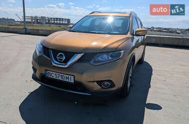 Позашляховик / Кросовер Nissan Rogue 2014 в Львові