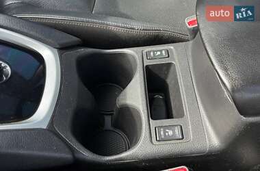 Внедорожник / Кроссовер Nissan Rogue 2014 в 