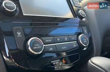 Внедорожник / Кроссовер Nissan Rogue 2014 в 