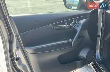 Внедорожник / Кроссовер Nissan Rogue 2014 в 