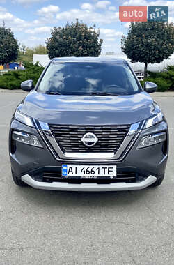 Внедорожник / Кроссовер Nissan Rogue 2023 в 