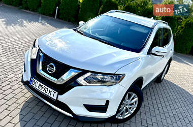 Позашляховик / Кросовер Nissan Rogue 2016 в Львові
