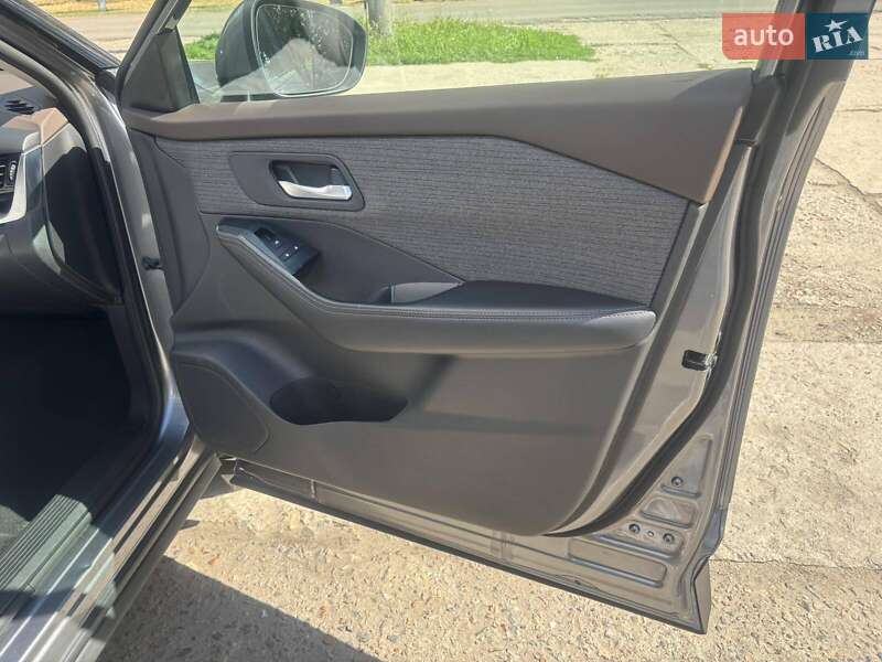 Внедорожник / Кроссовер Nissan Rogue 2021 в Лебедине