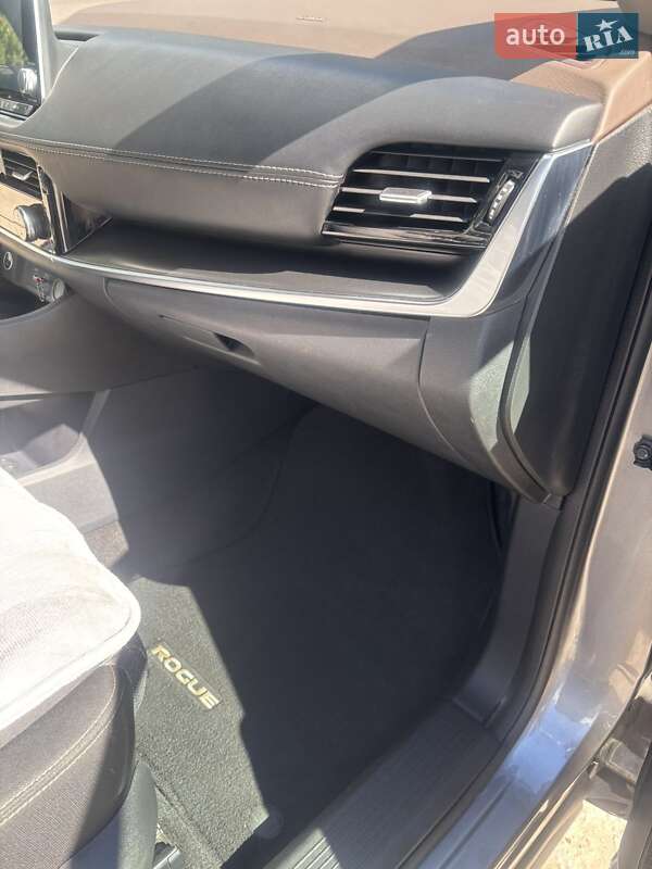 Внедорожник / Кроссовер Nissan Rogue 2021 в Лебедине