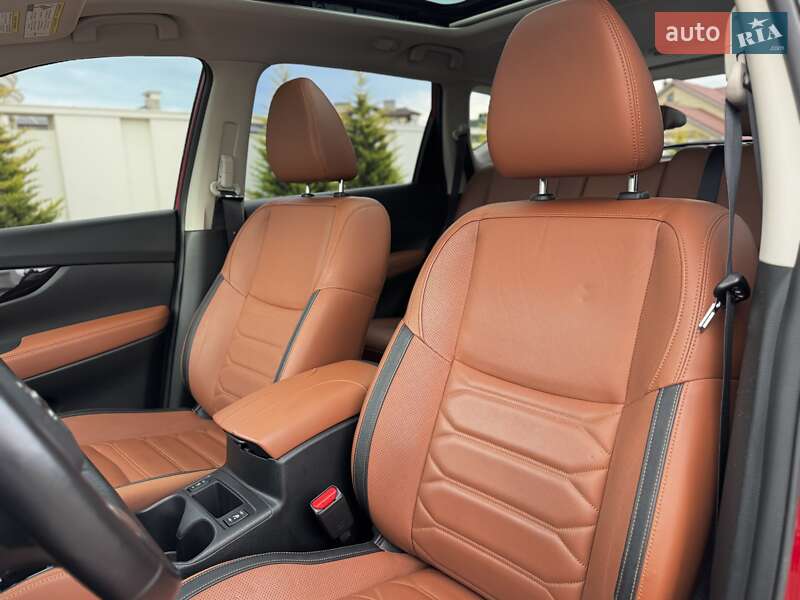 Внедорожник / Кроссовер Nissan Rogue 2017 в Одессе