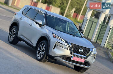 Позашляховик / Кросовер Nissan Rogue 2021 в 