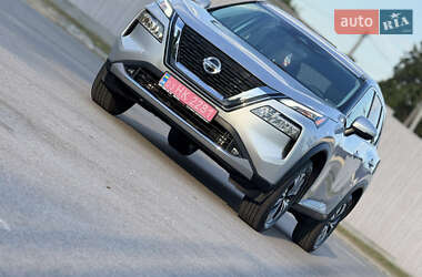 Позашляховик / Кросовер Nissan Rogue 2021 в 