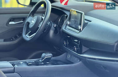 Позашляховик / Кросовер Nissan Rogue 2021 в 