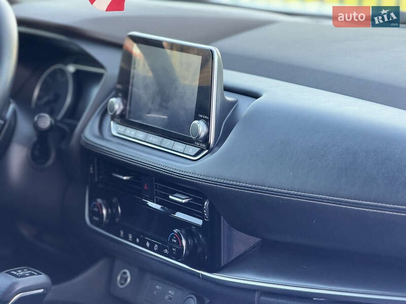 Позашляховик / Кросовер Nissan Rogue 2021 в Києві