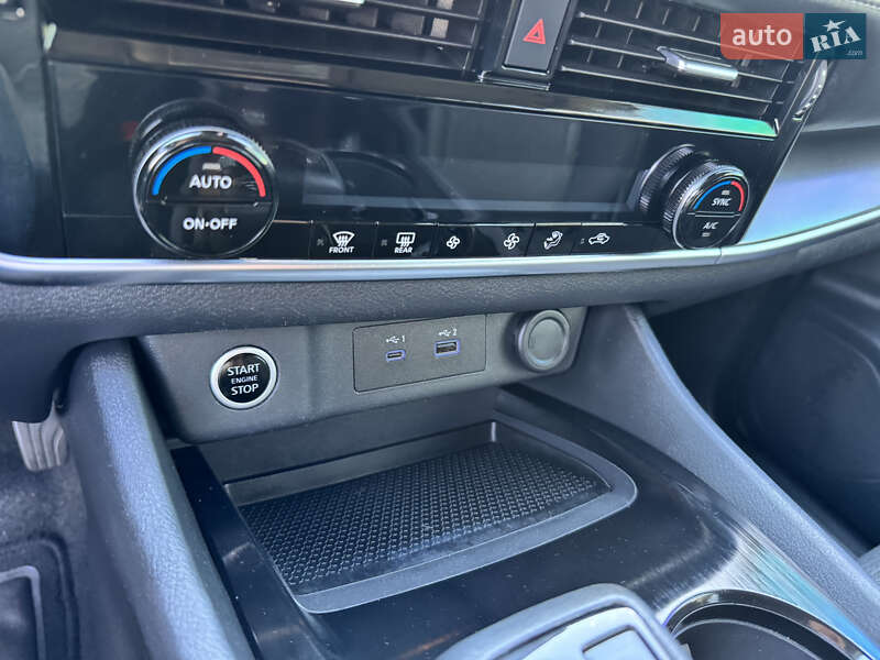 Позашляховик / Кросовер Nissan Rogue 2021 в Києві