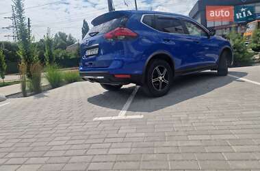 Внедорожник / Кроссовер Nissan Rogue 2017 в Хмельницком