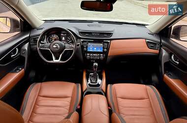 Внедорожник / Кроссовер Nissan Rogue 2017 в Тернополе