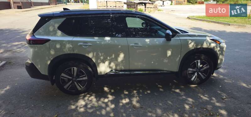 Позашляховик / Кросовер Nissan Rogue 2021 в Києві