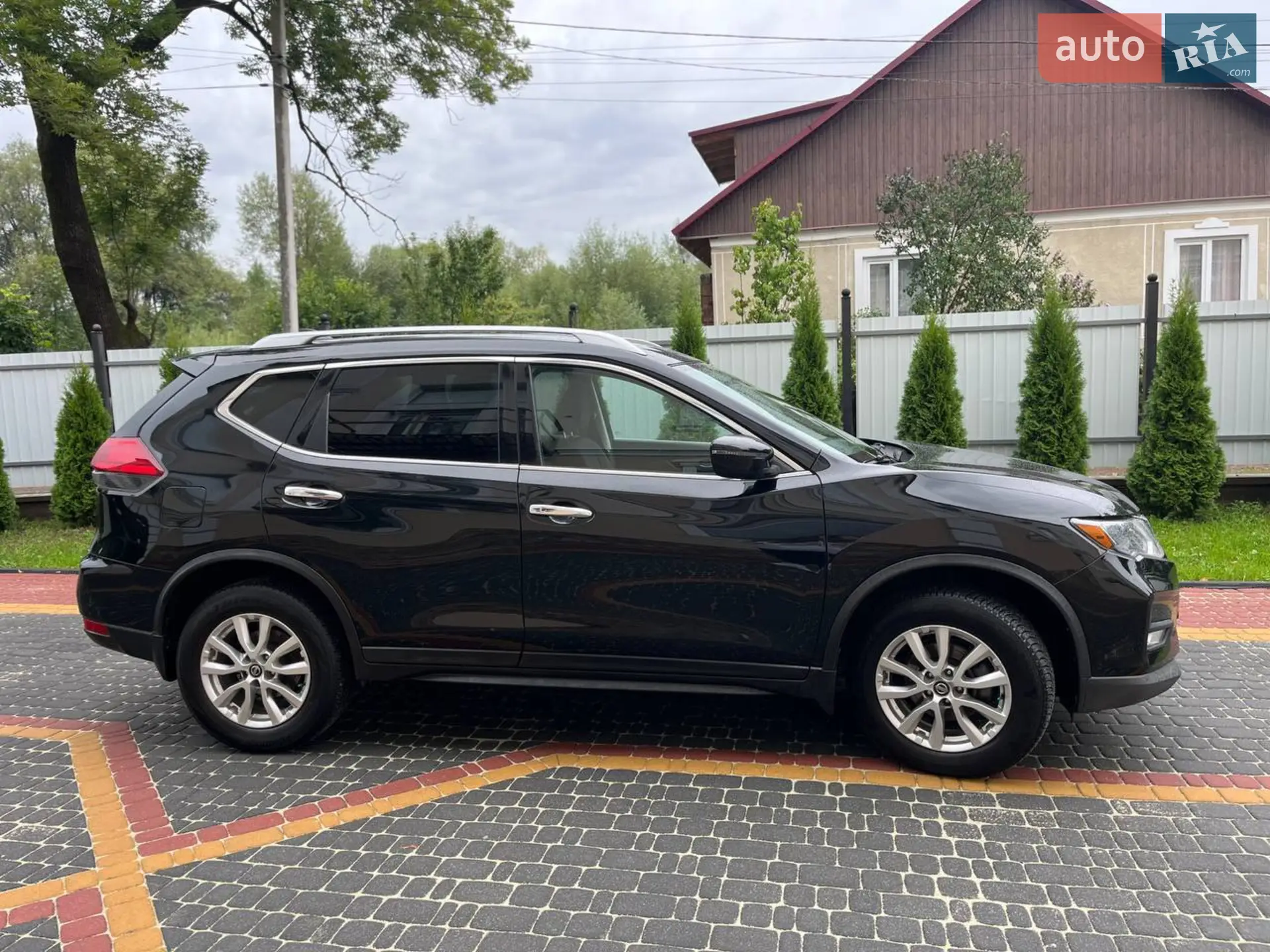 2017 Nissan Rogue - мініатюра 3
