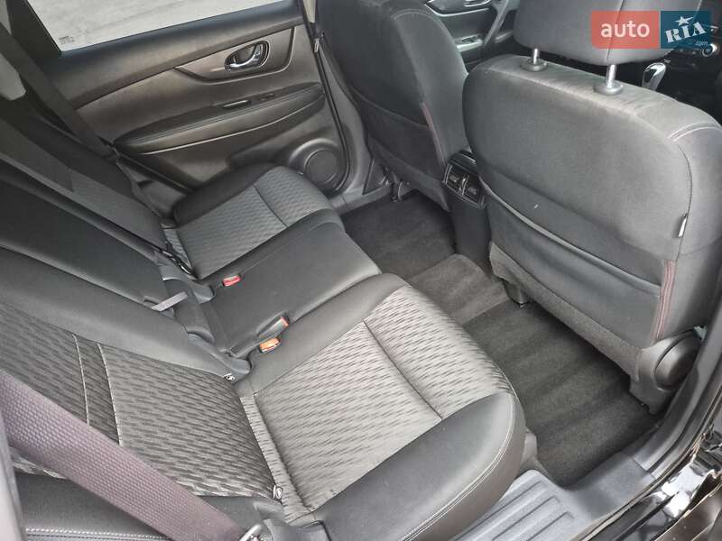 Позашляховик / Кросовер Nissan Rogue 2017 в Ніжині