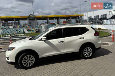Позашляховик / Кросовер Nissan Rogue 2017 в Вишневому