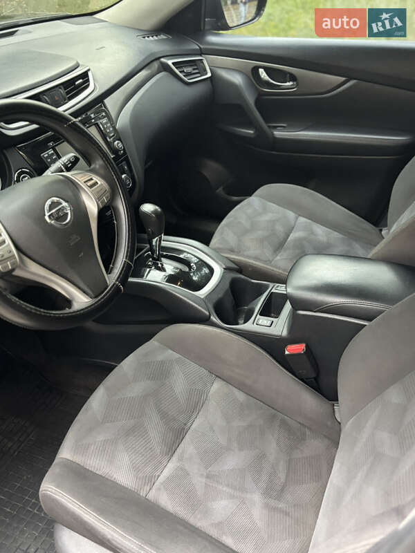 Позашляховик / Кросовер Nissan Rogue 2016 в Харкові