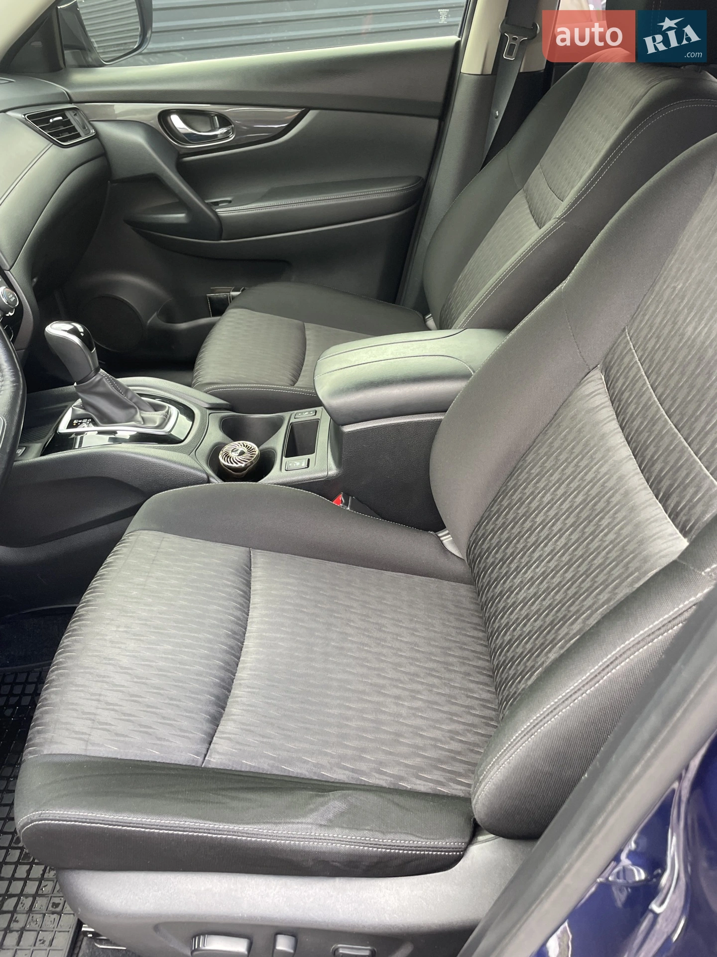 2019 Nissan Rogue - мініатюра 17