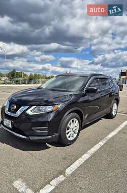 Внедорожник / Кроссовер Nissan Rogue 2017 в Киеве