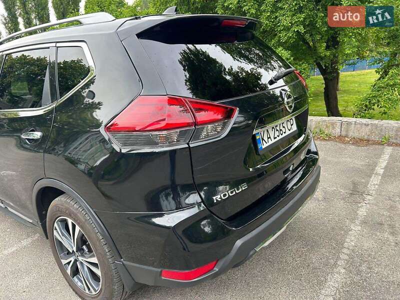 Позашляховик / Кросовер Nissan Rogue 2017 в Івано-Франківську