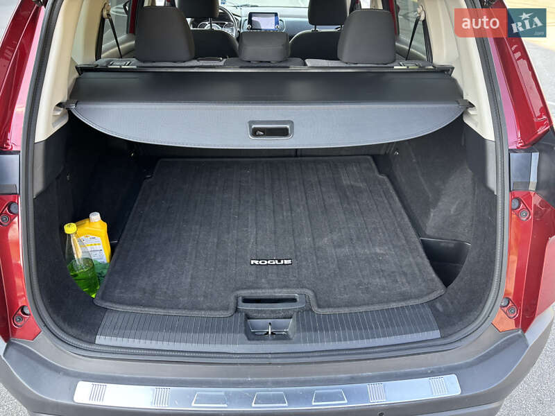 Внедорожник / Кроссовер Nissan Rogue 2021 в Киеве
