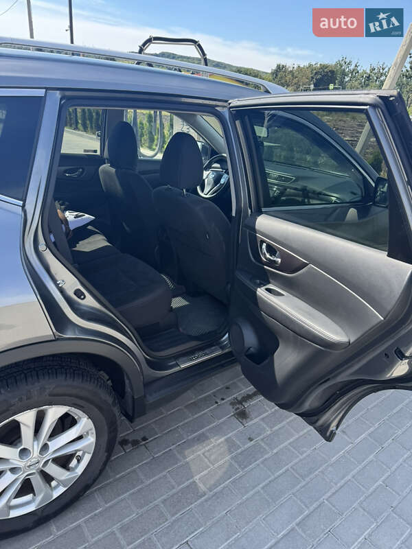 Позашляховик / Кросовер Nissan Rogue 2015 в Львові