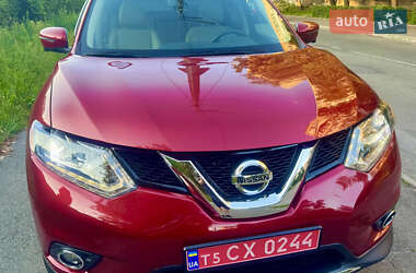 Внедорожник / Кроссовер Nissan Rogue 2016 в Киеве