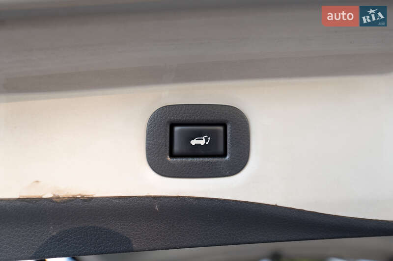 Позашляховик / Кросовер Nissan Rogue 2014 в Тернополі