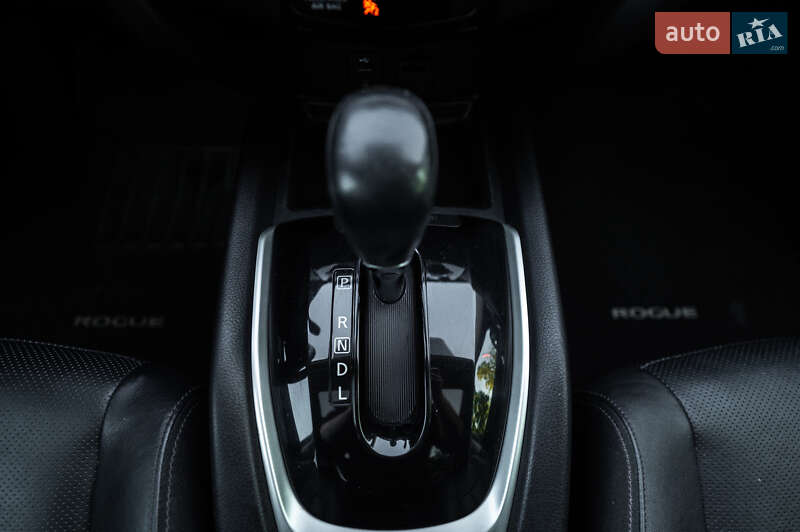 Позашляховик / Кросовер Nissan Rogue 2014 в Тернополі