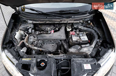 Внедорожник / Кроссовер Nissan Rogue 2014 в 