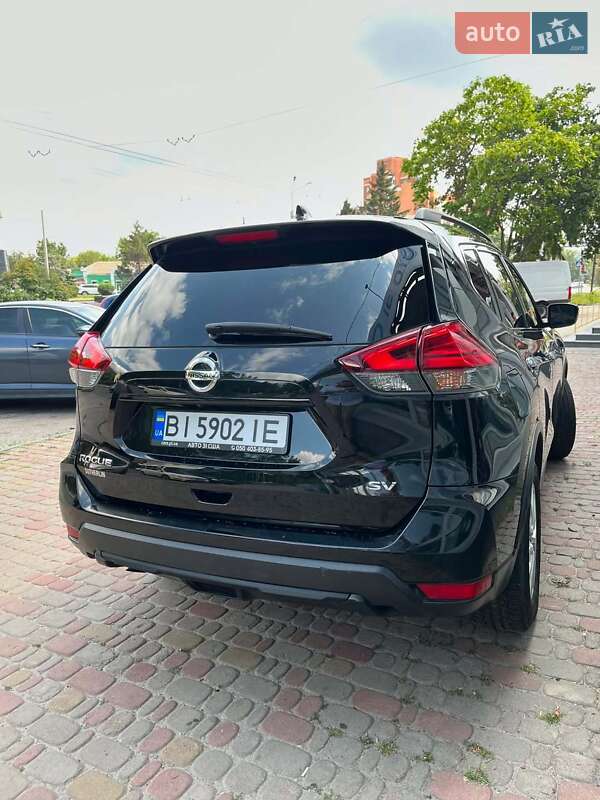 Позашляховик / Кросовер Nissan Rogue 2016 в Полтаві