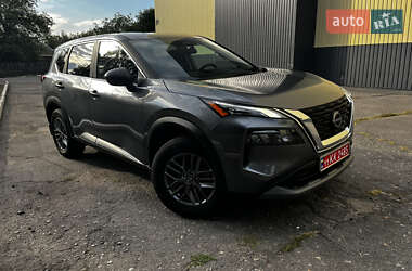 Внедорожник / Кроссовер Nissan Rogue 2023 в 