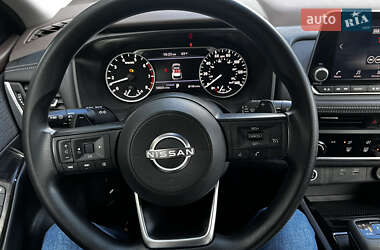 Внедорожник / Кроссовер Nissan Rogue 2023 в 
