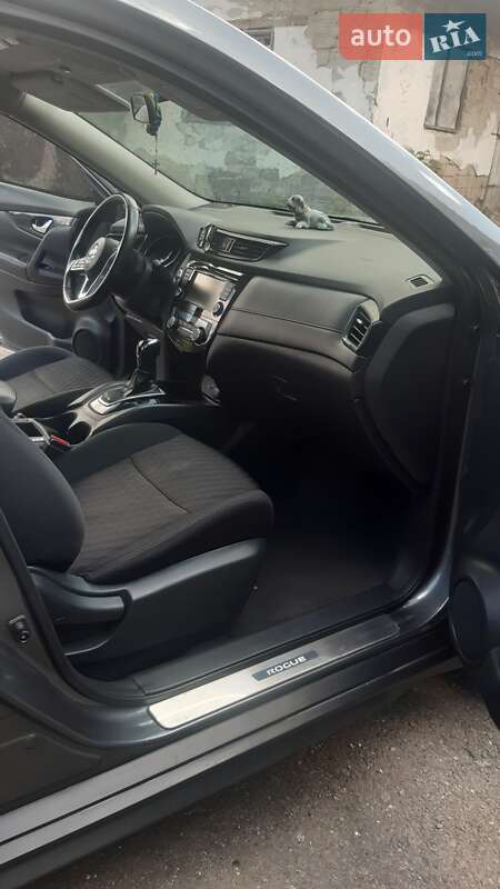 Внедорожник / Кроссовер Nissan Rogue 2018 в Тернополе